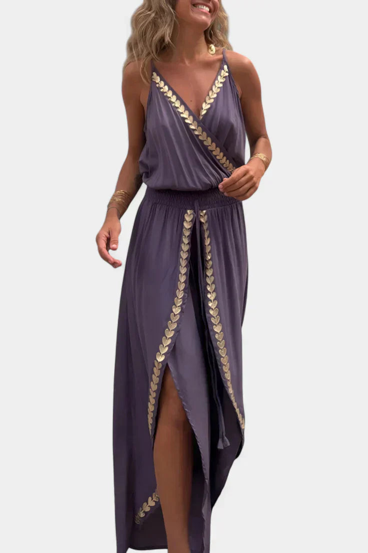 Mono Donatila elegante con detalles dorados - NuaBy