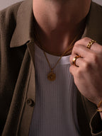 Collar Compass dorado para hombre