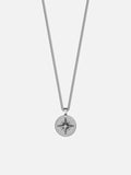 Collar Compass en color plata para hombre