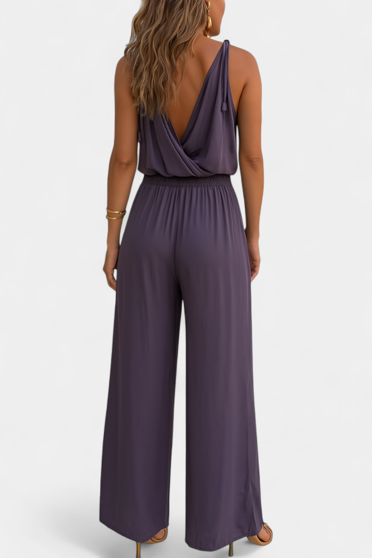 Mono Donatila elegante con detalles dorados - NuaBy