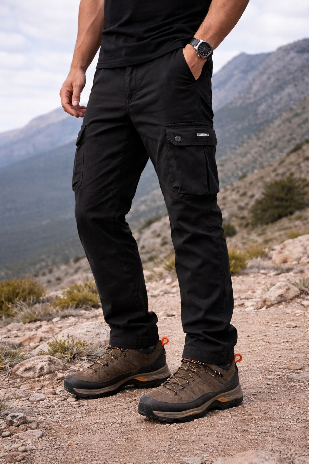 Pantalones cargo tácticos color negro