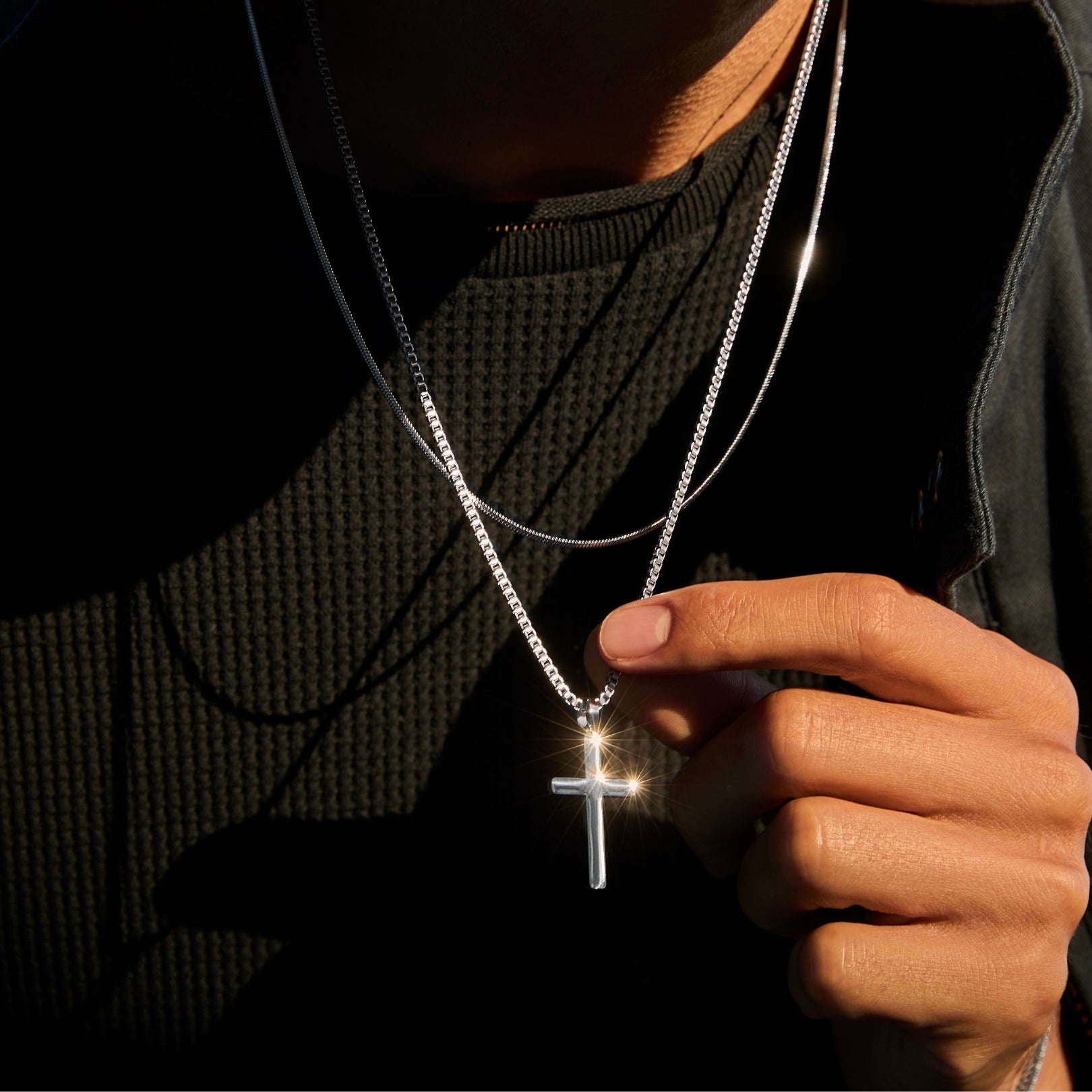 Dúo de collares con cruz clásica