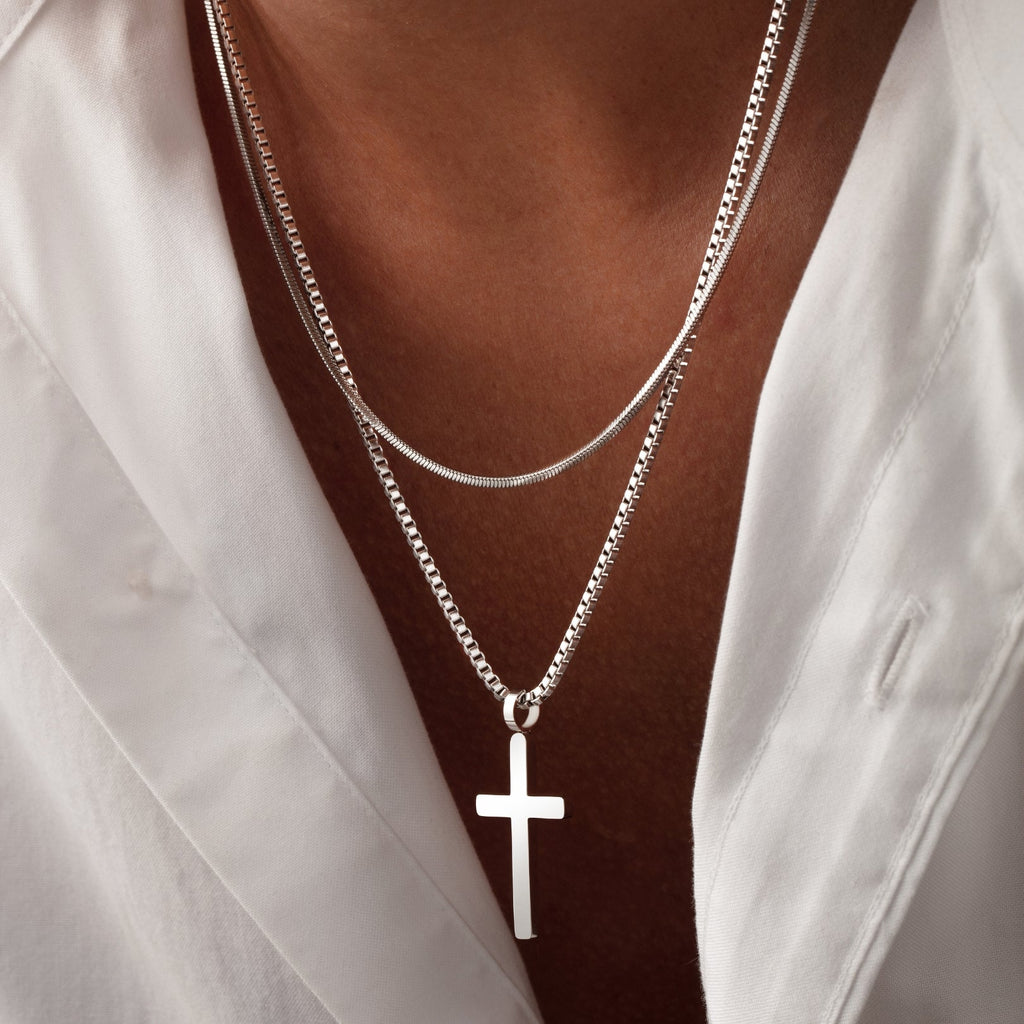 Dúo de collares con cruz clásica