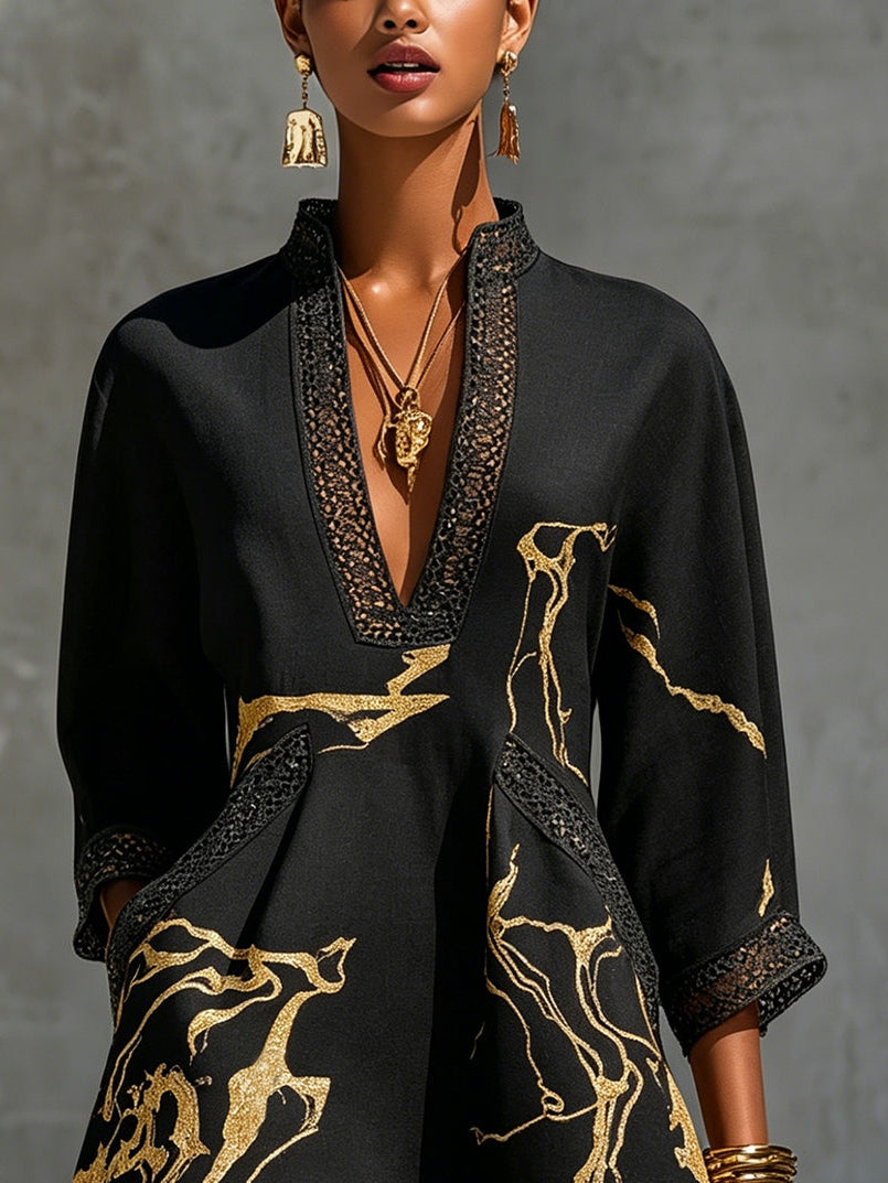 Donatella | Mini-robe noire à imprimé marbré doré et dentelle au crochet